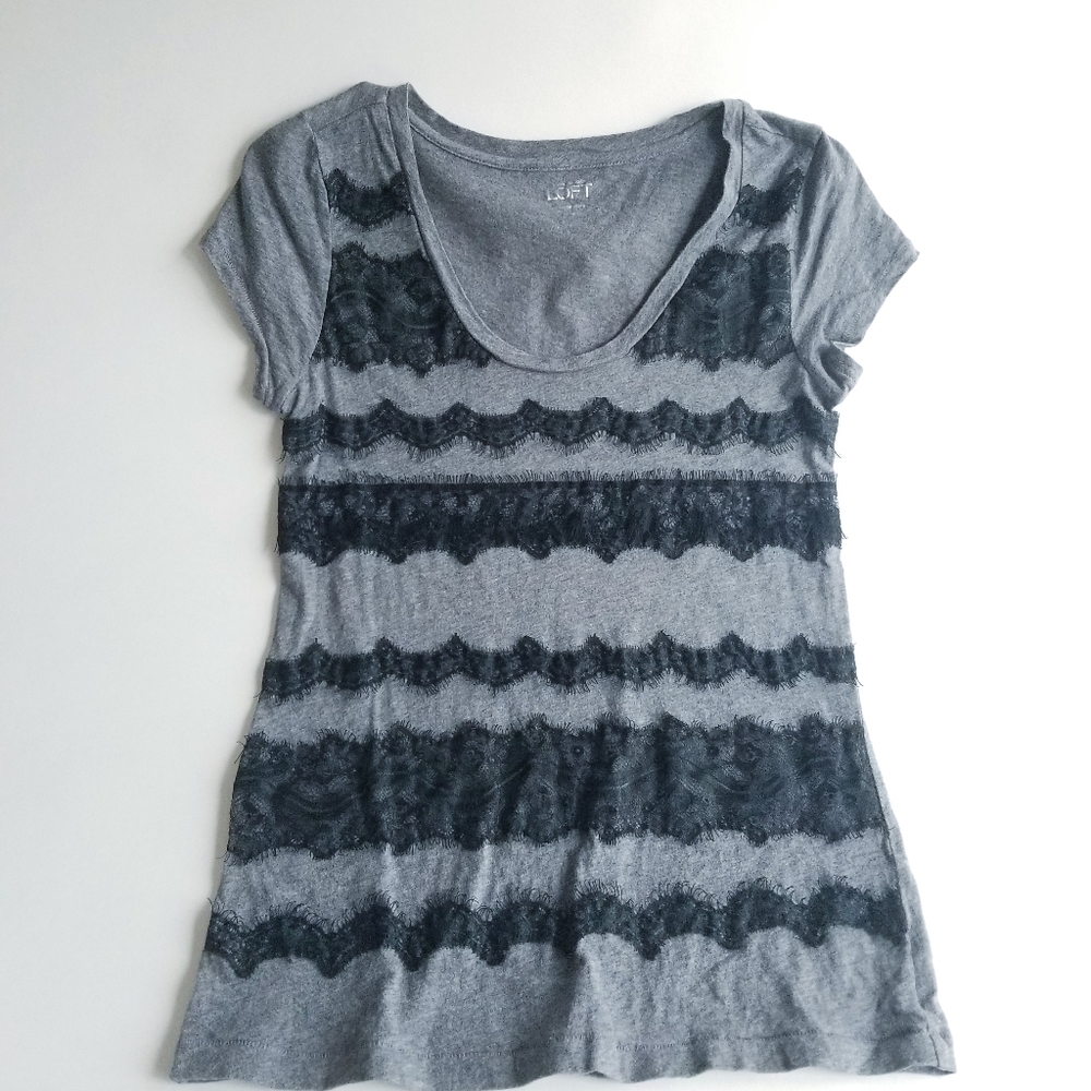 LOFT Tshirt